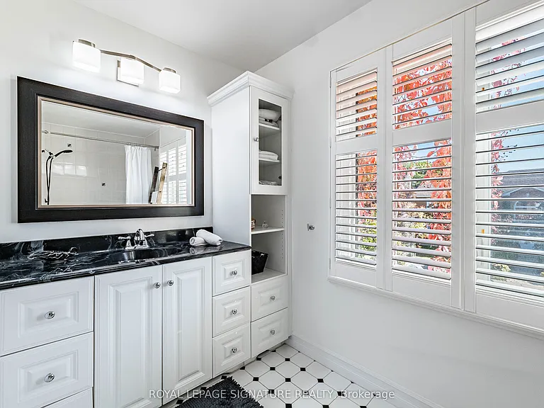 5571 Spangler Dr — Photo 35
