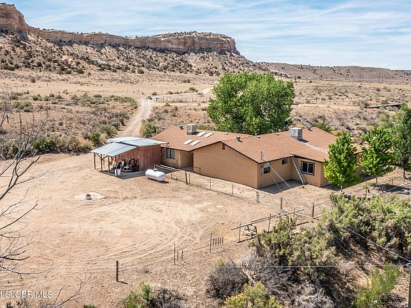 2nd image of 2460 W Pinon Hills Blvd