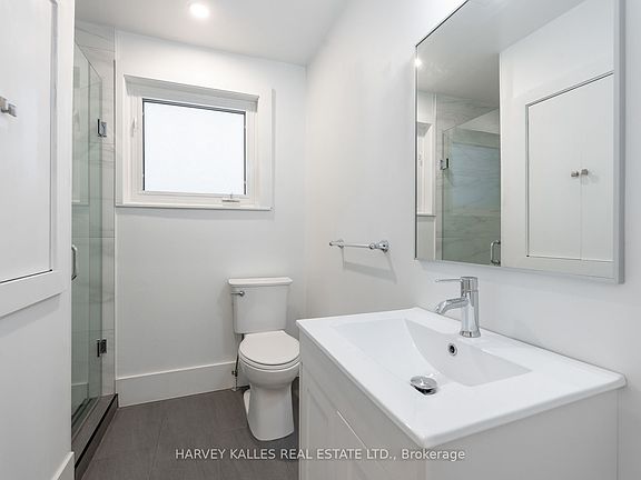 5th image of 210 Christie St #2