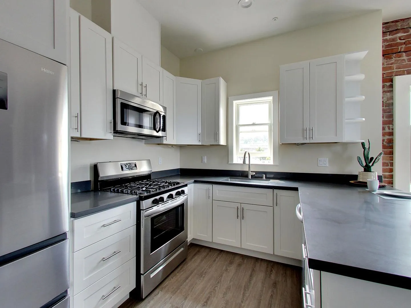 22650 Main Street — Photo 3