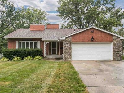399 Mahaska Dr, Iowa City, IA, 52246