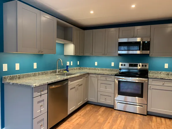 91 Bradley St #202, Saco, ME 04072