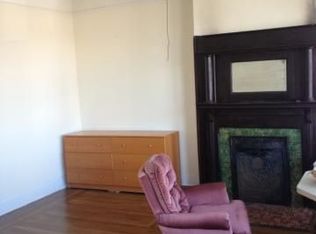 19 W Hoffman Ave, Lindenhurst, NY 11757