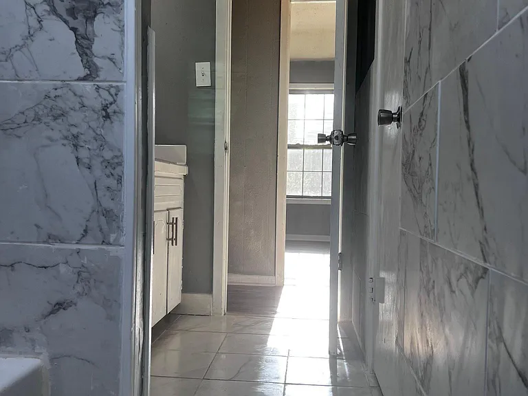 234 N Walco Rd — Photo 35