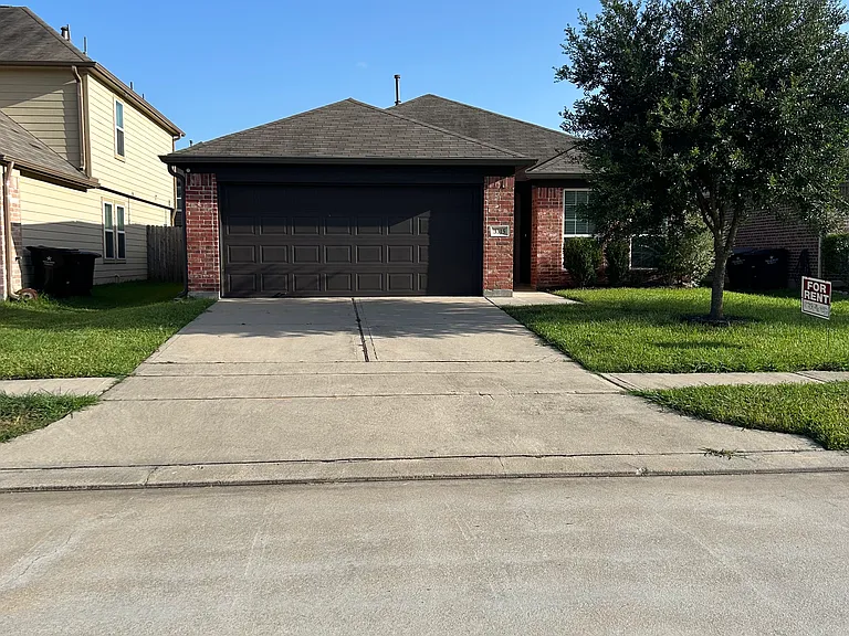 3315 Madison Elm St — Photo 1
