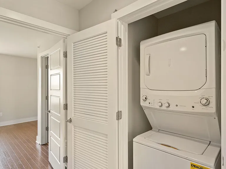 2801 Wilshire Hill Dr #107 — Photo 7