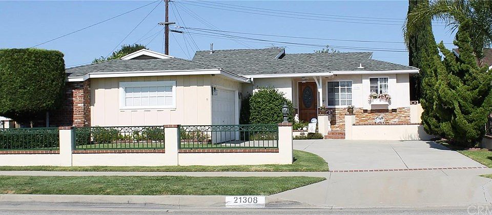 1st image of 21308 Berendo Ave