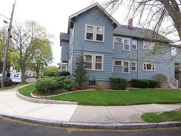 2 bed, 1.0 bath, 1283 sqft, $3,050 — Photo 2