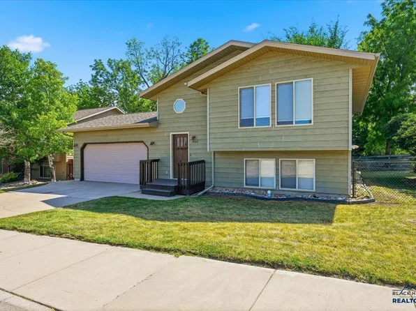 1802 Sugar Creek Pl, Spearfish, SD 57783