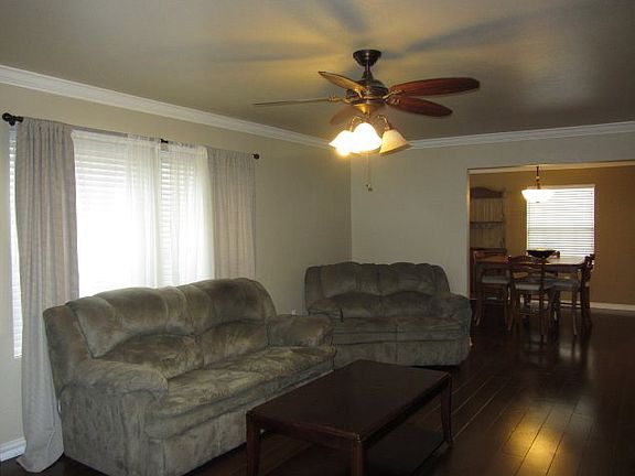 4th image of 2601 W Dengar Ave