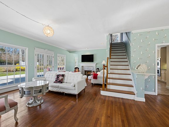 3rd image of 6 Georgica Close Rd