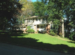 24 Skyview Ter, Morris Plains, NJ 07950