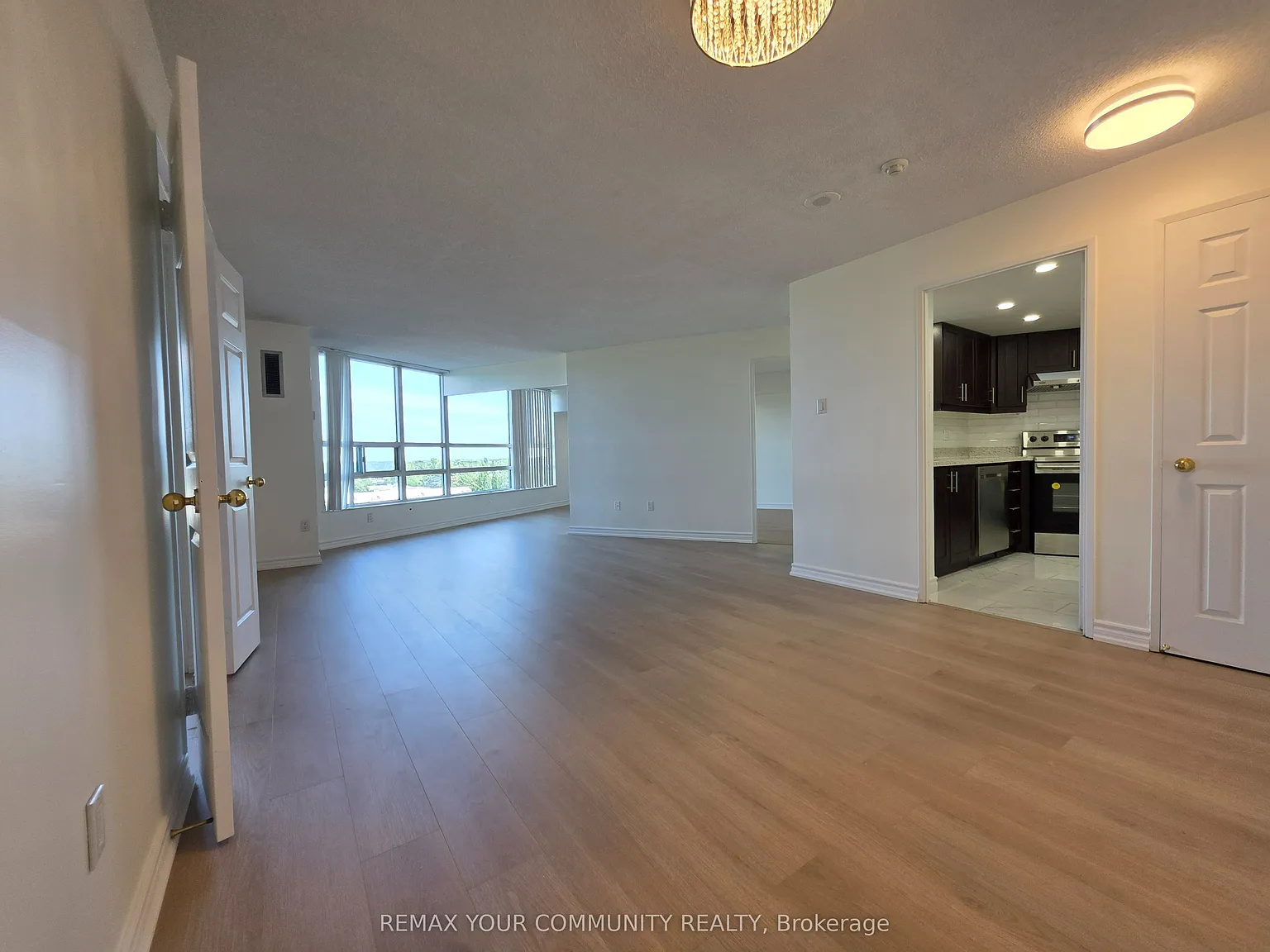 3 bed, $3,400 — Photo 4