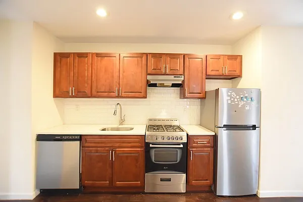 Rented by Compass | media 16