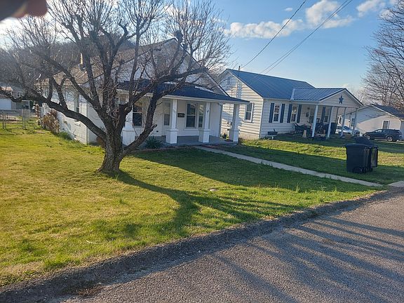 3rd image of 507 Laurel St