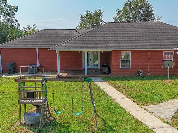 5th image of 626 Brown Rd