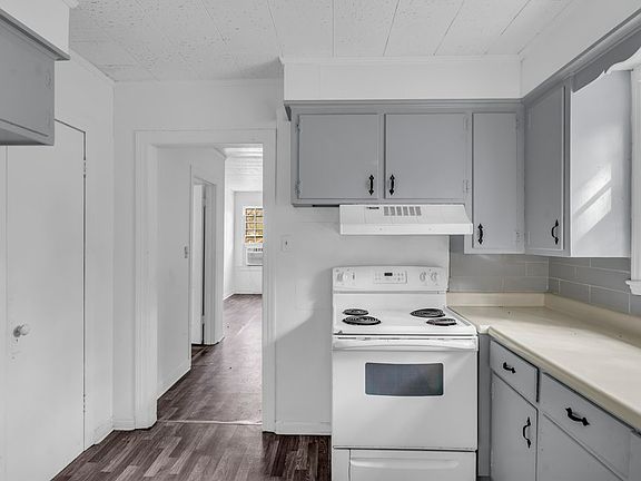 4th image of 108 King St