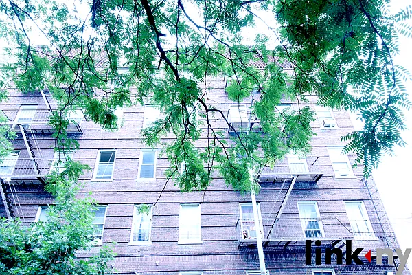 Rented by Link NY Realty | media 8