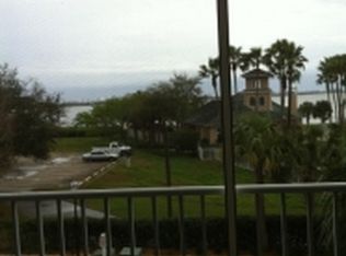 3302 Bay Club Cir, Rocky Point, FL 33607