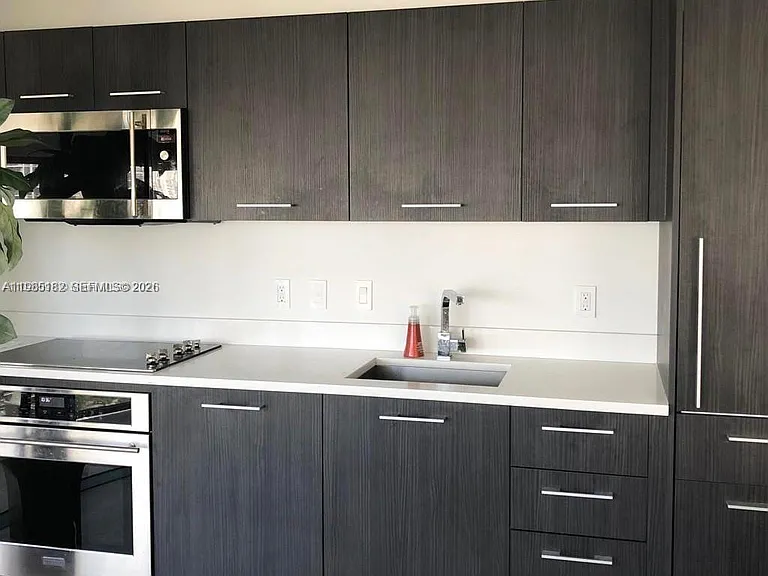 55 SW 9th St #2901 — Photo 5