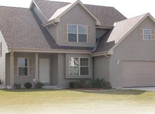 3979 W Whispering Rid Pass, Franklin, WI 53132