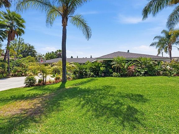 3rd image of 931 Rancho Cir