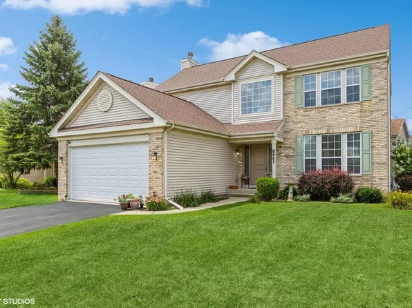 6807 Highgate Rd, Carpentersville, IL 60110