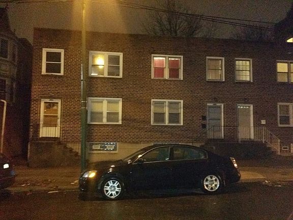 2nd image of 4957 Oxford Ave