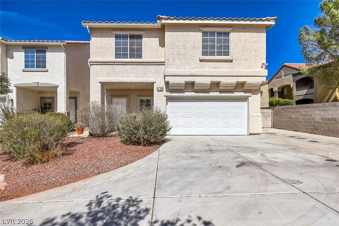 3 bed, 2.5 bath, 1527 sqft, $1,975 — Photo 1