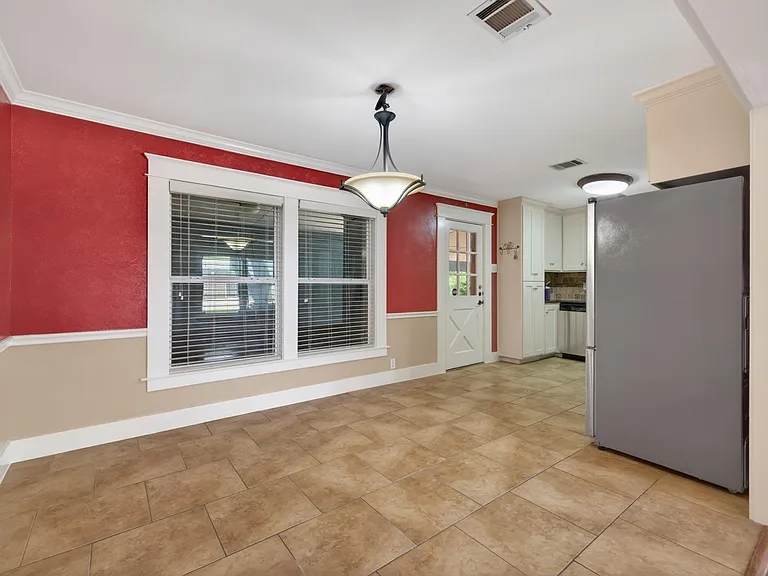 735 Cherico St — Photo 7