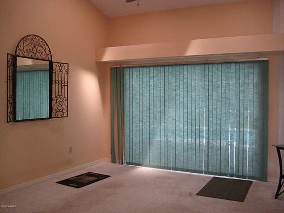 2nd image of 1922 Glen Meadows Cir