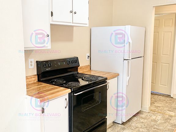 3rd image of 3909 Clear Acre Ln APT 40