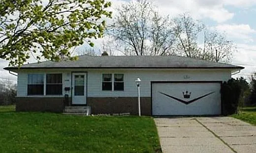 23340 Lori Dr photo 1