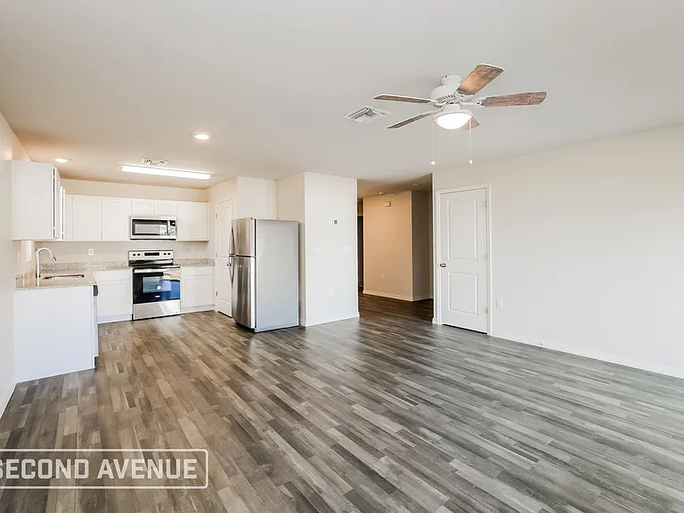 1025 Halby Ave S — Photo 3
