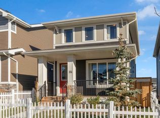 374 W Sundown Rd, Cochrane, AB T4C2T2