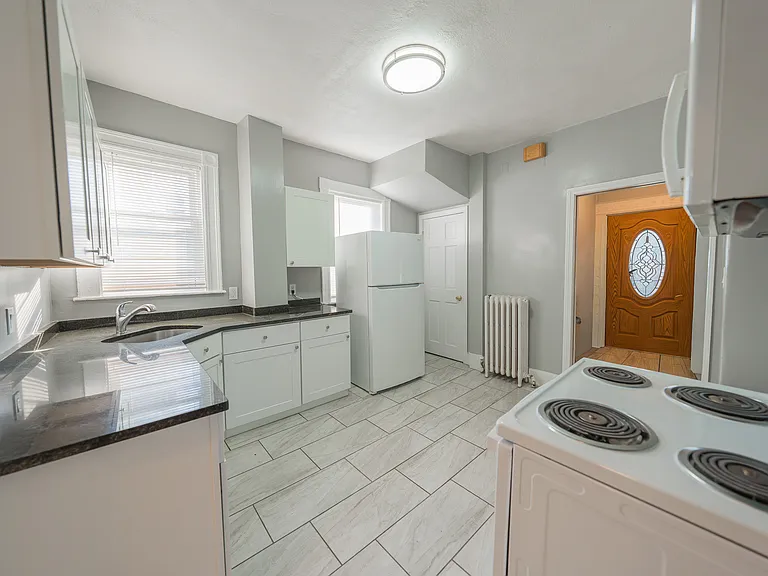 11 Forrest St #1 — Photo 17