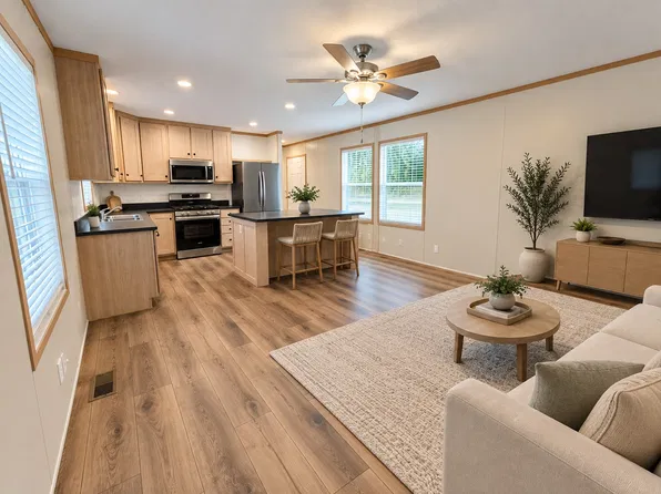 4637 Butternut St, Clarkston, MI 48348