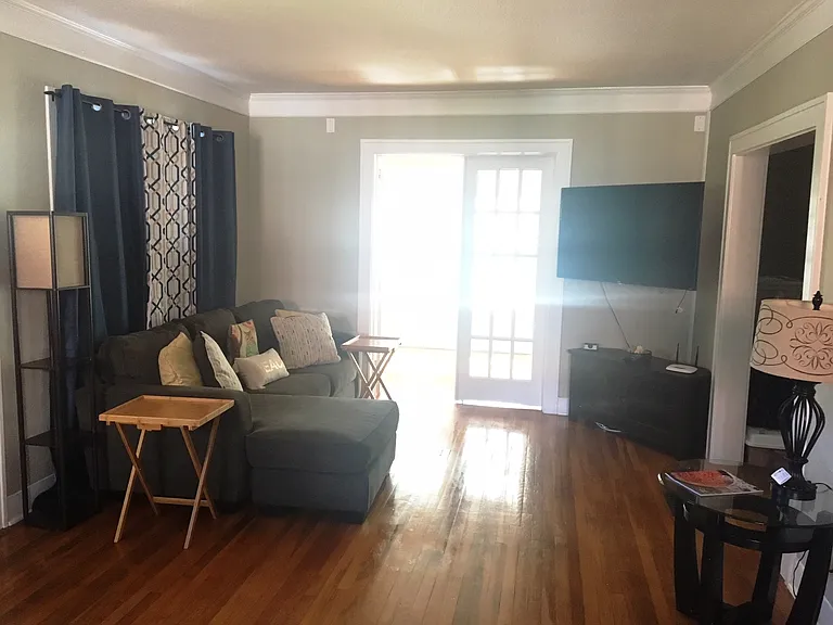 1516 Mallory St — Photo 6