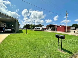 560 Old Ferry Ln, Adamsville, TN 38310