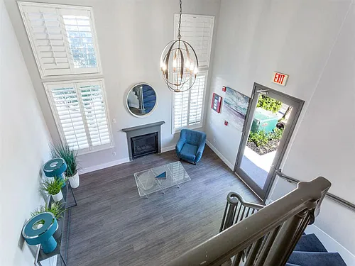 Warner Center Townhomes Photo 1