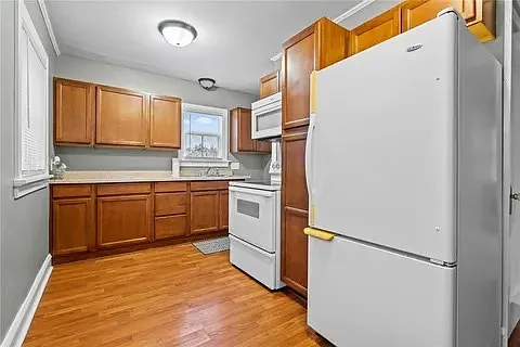 425 35th St NE — Photo 6
