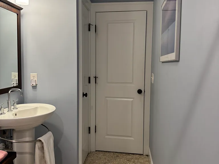 100 Floral Dr — Photo 58