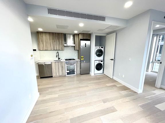 3rd image of 14617 Northern Blvd #3F