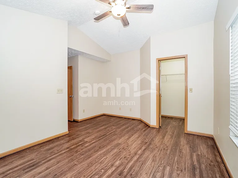 5433 Longworth Dr — Photo 15