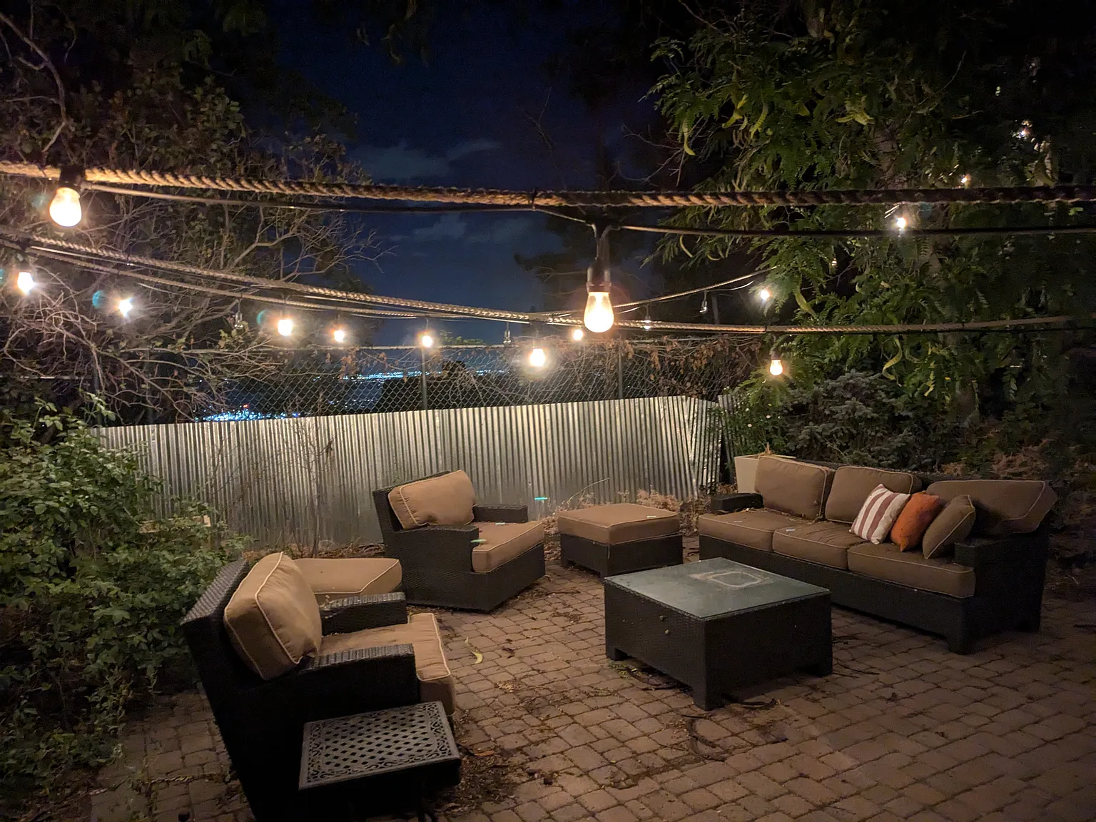 2 bed, 2000 sqft, $2,000 — Photo 4