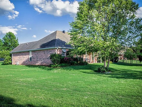 3rd image of 1549 S River Meadows Dr