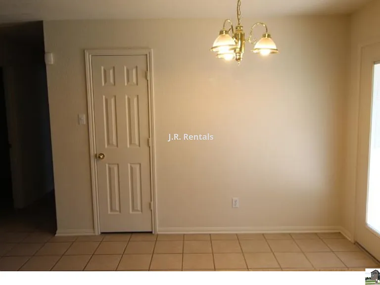 5611 Bertha Dr — Photo 42