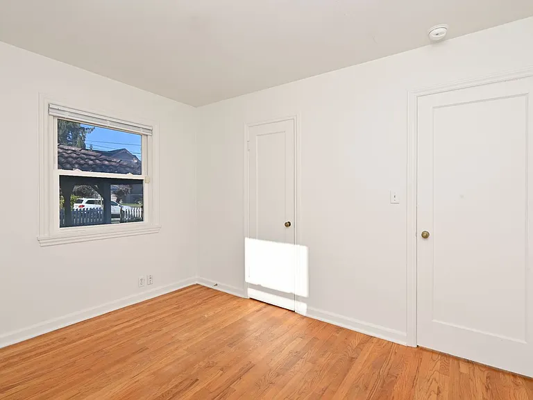 10440 65th Ave S — Photo 16