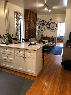 Rented by Bryan L Rozencwaig, LREB | media 1