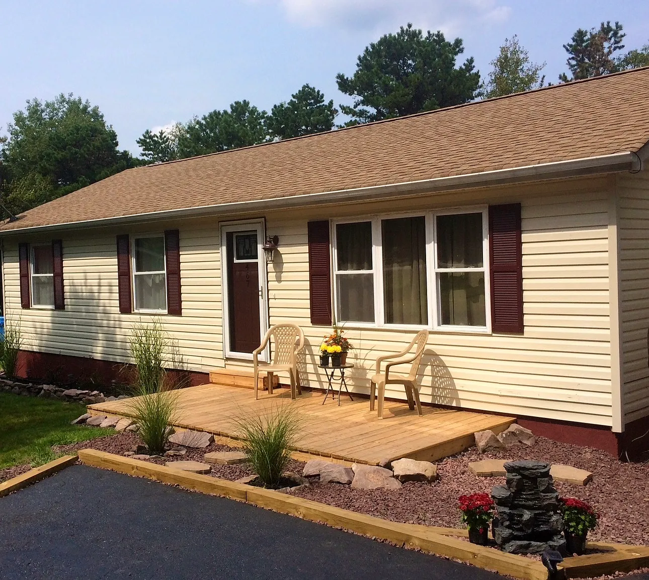 3 bed, 1.5 bath, 980 sqft, $1,850 — Photo 2